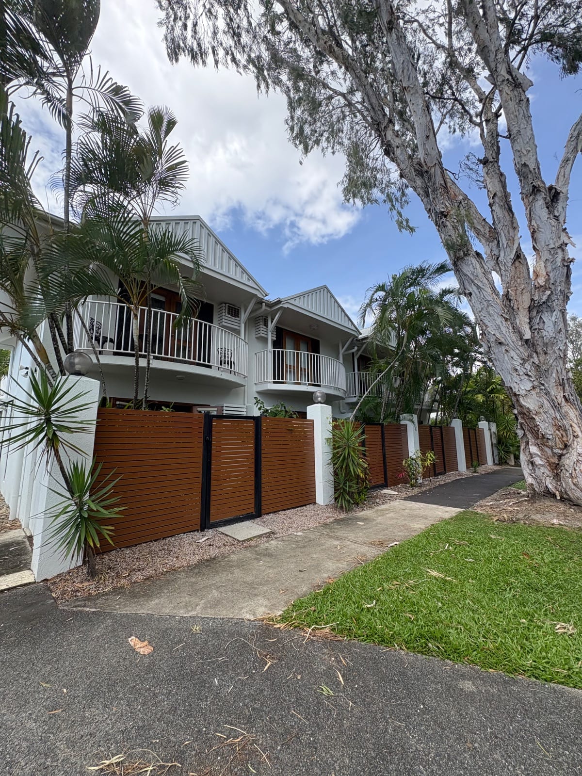 Finished external repaint of the strata townhouses at 24 Oliva Street, Palm Cove